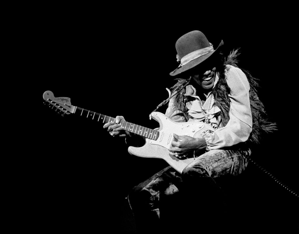 https://en.wikipedia.org/wiki/Steve_Banks_(photographer)#/media/File:Banks_Hendrix.jpg